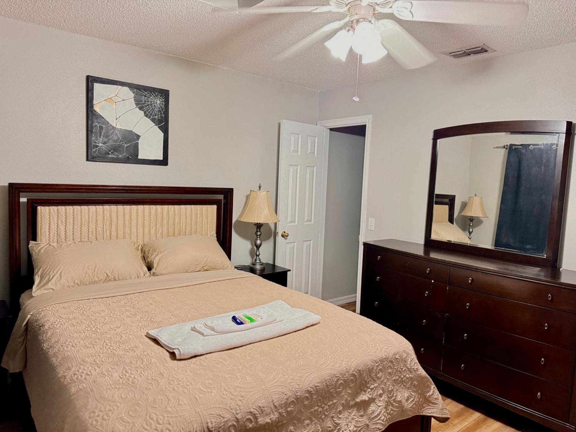 2 Private Rooms In A Quiet Neighborhood Can Book Up To 4 People Orlando Exterior photo